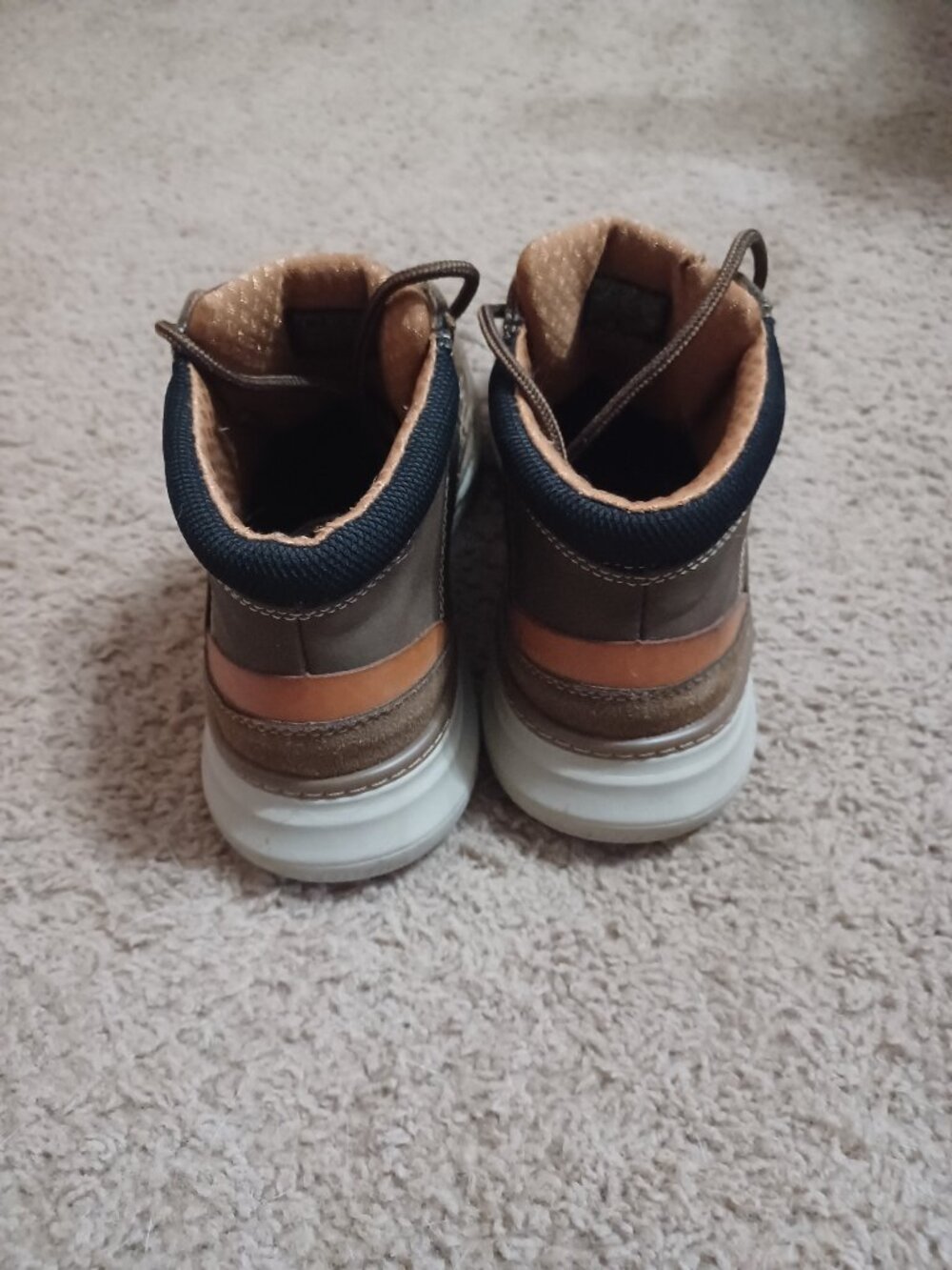Skechers classic fit air-cooled memory foam brown boots